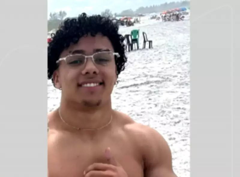 Jovem de 18 anos desaparece no mar em Arraial do Cabo após ultrapassar ondas na Praia Grande