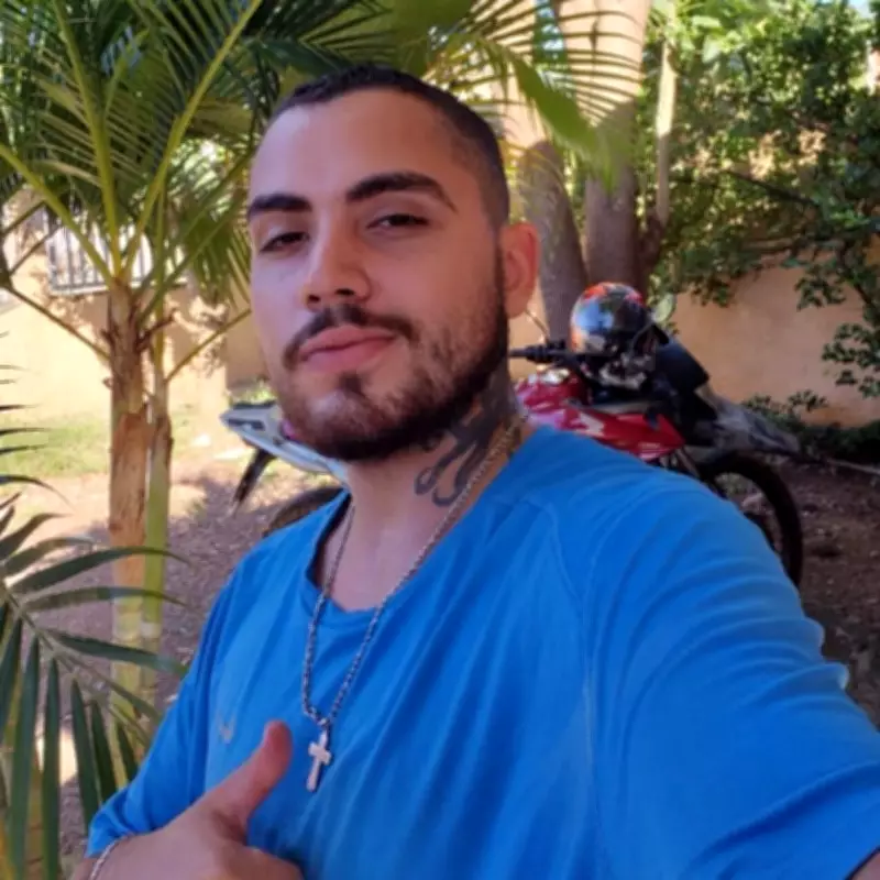 Jovem de 22 anos morre em acidente de moto ao bater contra árvore em Cuiabá