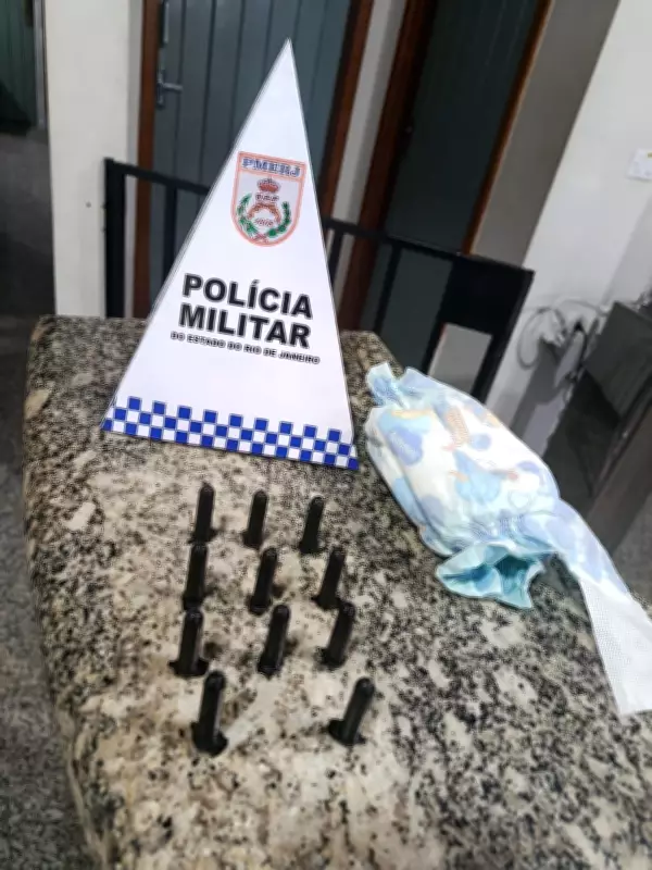 Jovem é presa com cocaína escondida em fralda descartável em Miracema