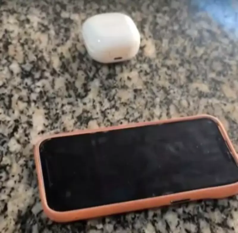Jovem é preso por tráfico após fone Bluetooth conectar automaticamente ao celular em Piraí