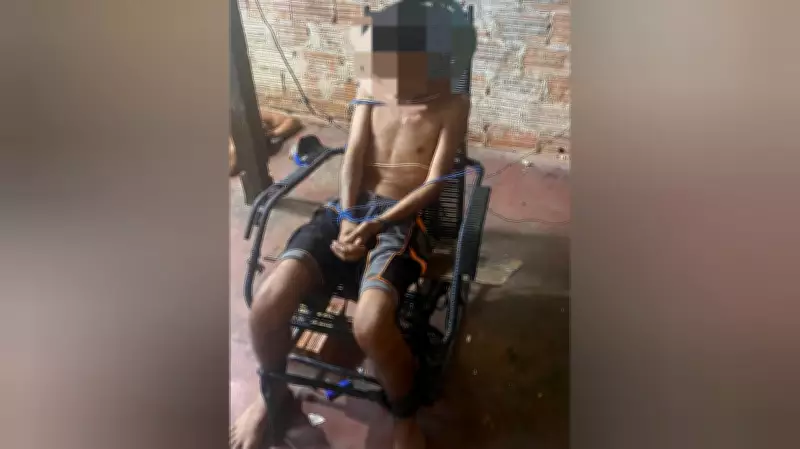 Jovem é resgatado amarrado em cadeira de balanço durante sessão de tortura de facção no Pará