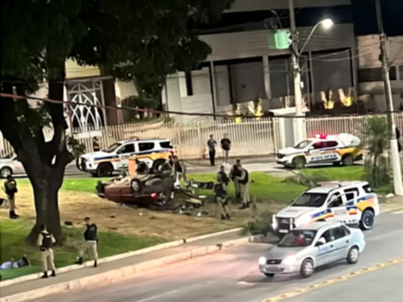 Jovens fogem da polícia, capotam carro e são presos em Coronel Fabriciano