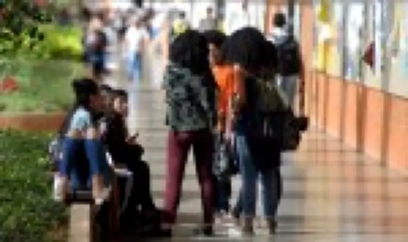 Jovens no trabalho: insatisfação cresce e isolamento social é comparado a fumar 15 cigarros