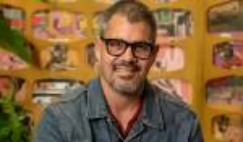 Juliano Cazarré cria evento 'O Farol e a Forja' e gera polêmica entre famosos