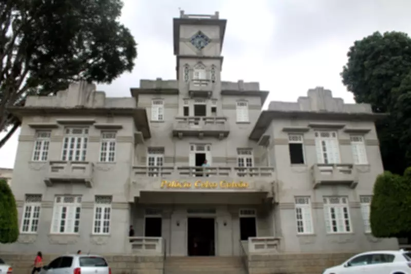Justiça anula decreto e obriga Garanhuns a pagar diferenças salariais a professores