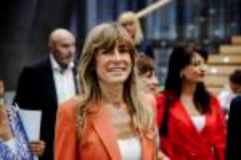 Justiça espanhola acusa esposa de Pedro Sánchez de quatro crimes e encaminha para julgamento