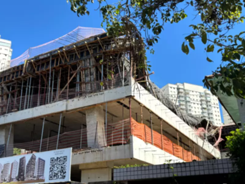 Laje de obra desaba e deixa dois trabalhadores feridos em Santos