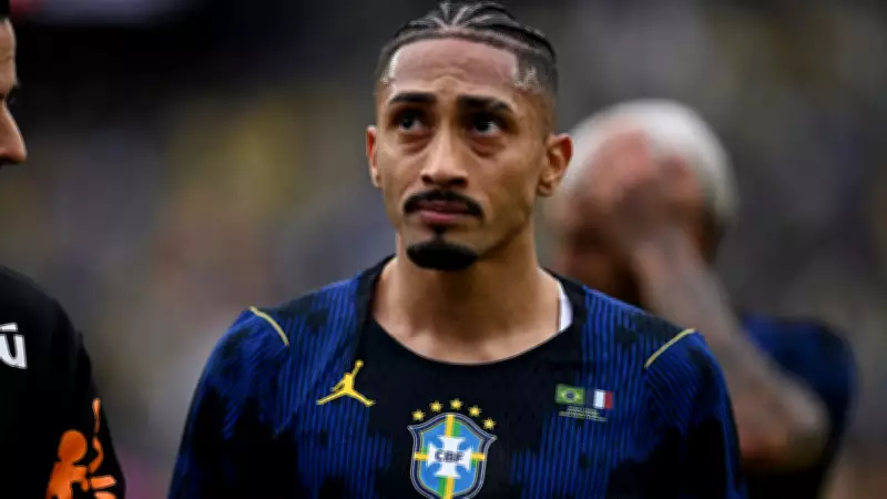 Laporta critica Fifa após lesão de Raphinha em amistoso e defende jogador