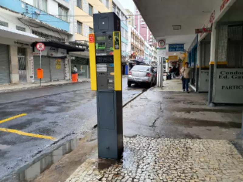 Lei que libera grávidas de pagar Área Azul em JF ainda não vale