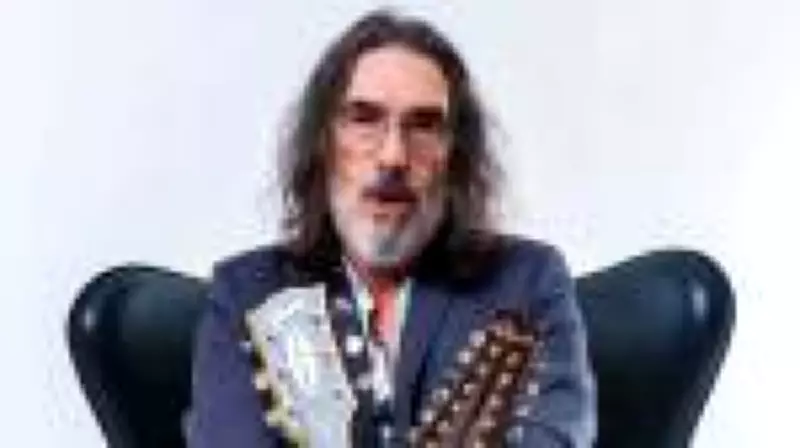 Lobão apresenta show intimista 'Lual Indoor' no Blue Note SP