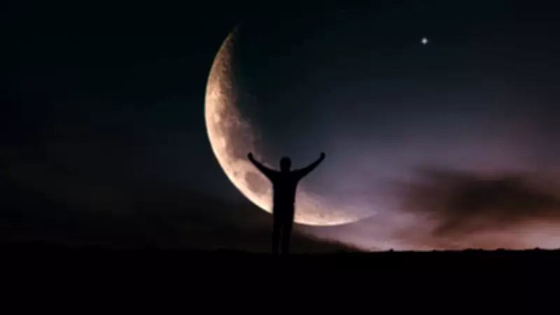 Lua Nova em Áries impacta quatro signos com energia intensa e desafios