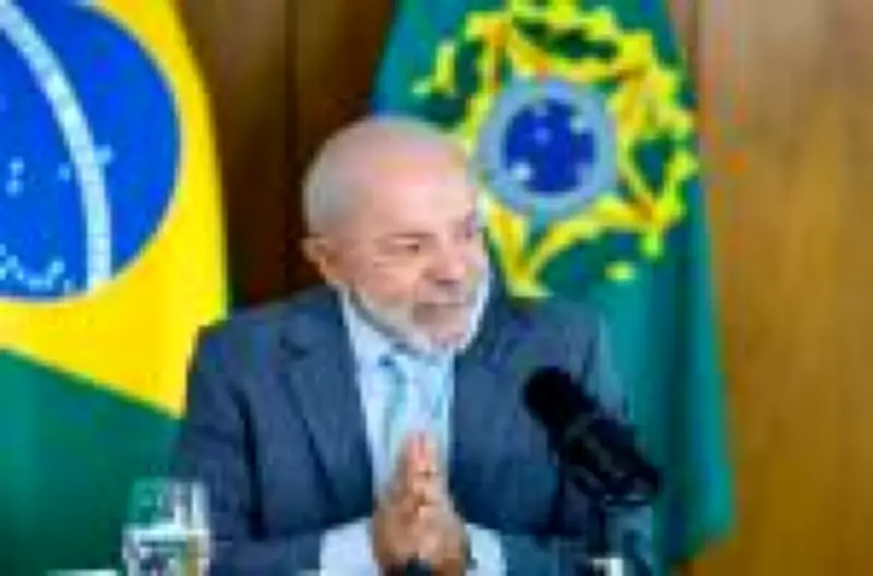 Lula critica 'taxa das blusinhas' como desnecessária e anuncia pacote para consumo popular