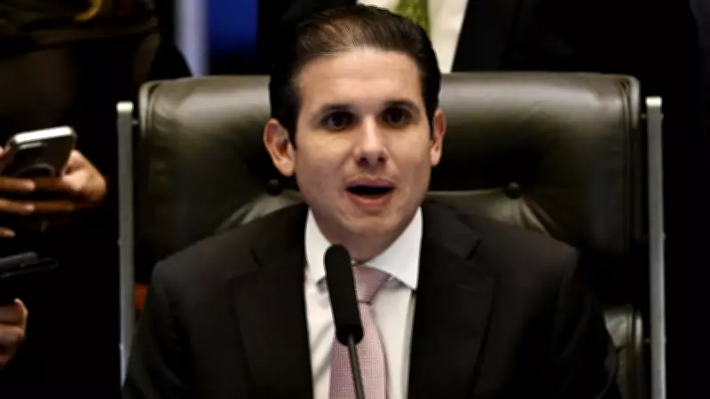 Lula e Motta divergem sobre redução da jornada de trabalho: PEC ou projeto de lei?