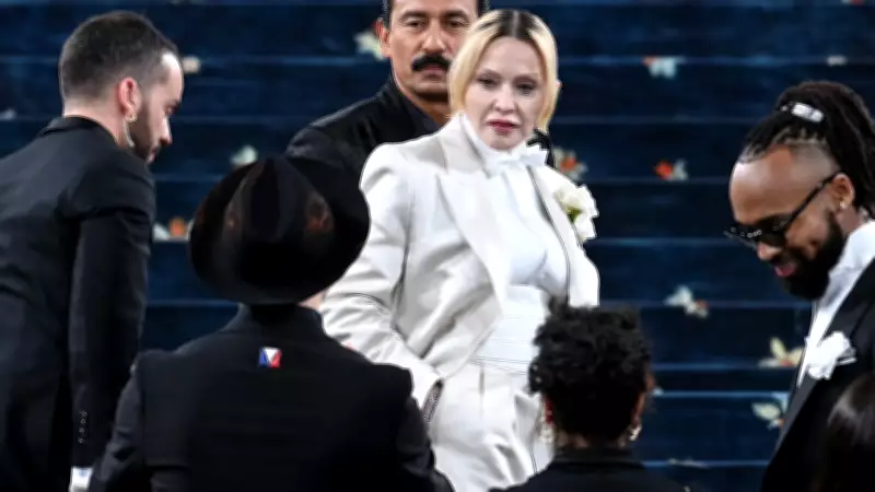 Madonna apaga Instagram e anuncia novo álbum 'Confessions on a Dance Floor 2'