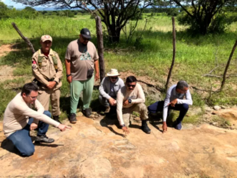 Maior pegada de dinossauro do Brasil é descoberta na Paraíba