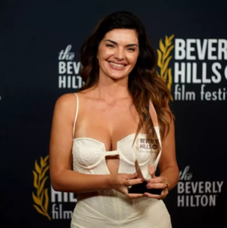 Mayana Neiva vence prêmio em festival dos EUA com documentário autobiográfico