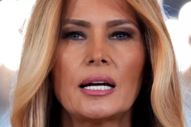 Melania Trump rebate ligações a Jeffrey Epstein em pronunciamento na Casa Branca