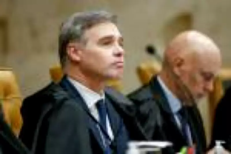 Mendonça cita precedente de Gilmar Mendes para justificar prisão preventiva de ex-presidente do BRB