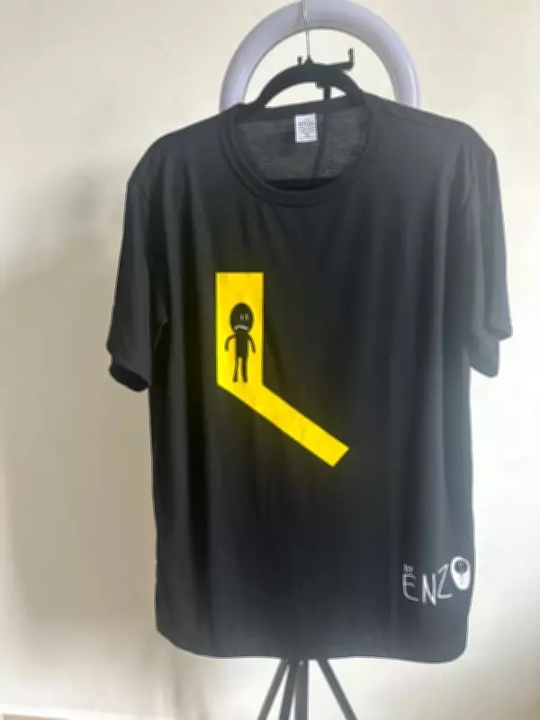 Menino autista usa desenhos para se comunicar e família transforma arte em fonte de renda em SP