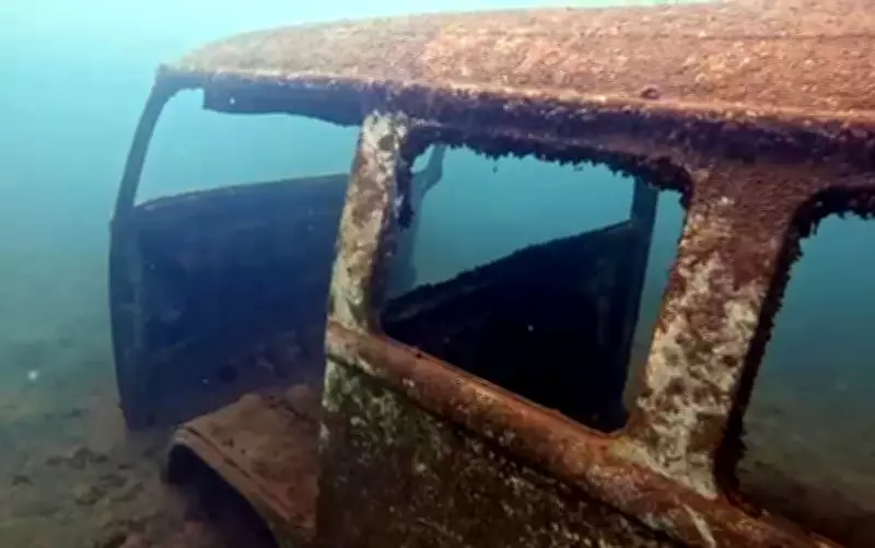 Mergulho revela cidade submersa no maior lago do Sudeste, em Minas Gerais