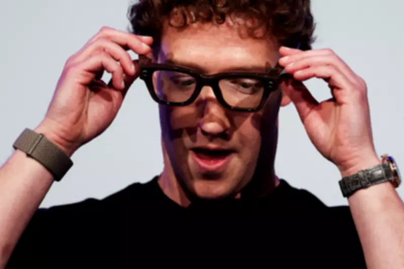 Meta desenvolve IA que imita Mark Zuckerberg para conversar com funcionários