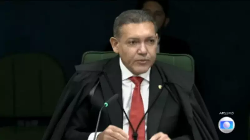 Ministro Nunes Marques viajou em voo pago por advogada do Banco Master, revela jornal