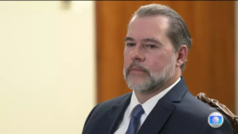 Ministro Toffoli usou avião de empresa ligada a dono do Banco Master, revela Folha