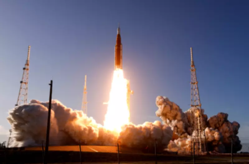 Missão Artemis II enfrenta problema técnico em sistema sanitário durante voo lunar