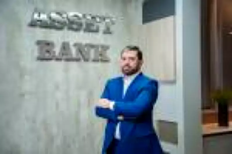 Modelo de taxa fixa ganha força e pressiona assessoria financeira tradicional