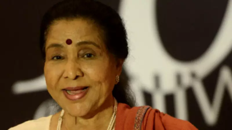 Morre aos 91 anos Asha Bhosle, lendária voz de Bollywood e ícone da música indiana