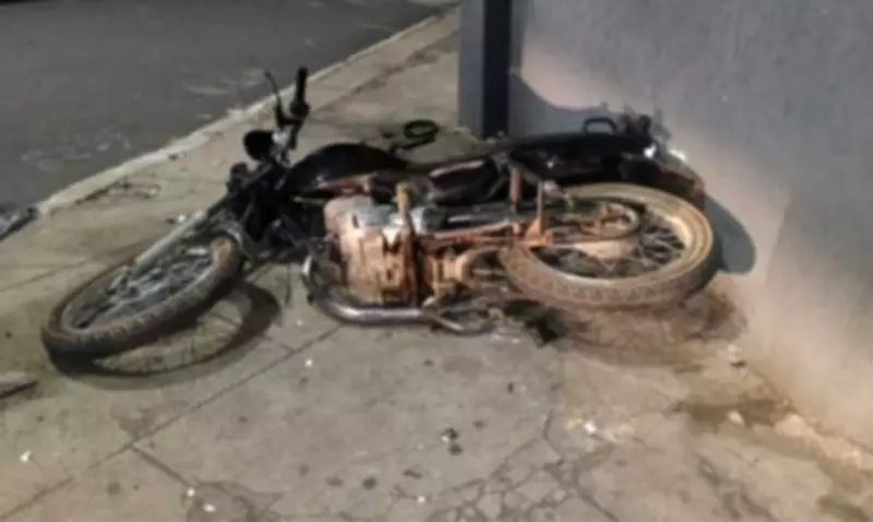 Motociclista morre após colidir com carro e ser arremessado contra poste em Curvelo