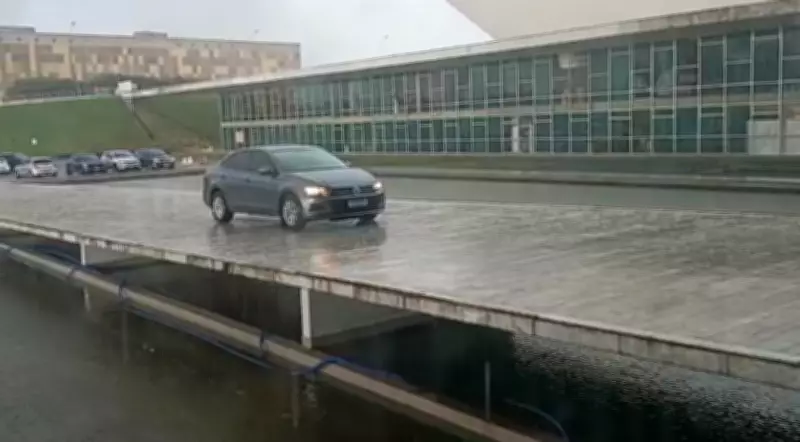 Motorista de aplicativo invade rampa da Câmara dos Deputados para desembarque