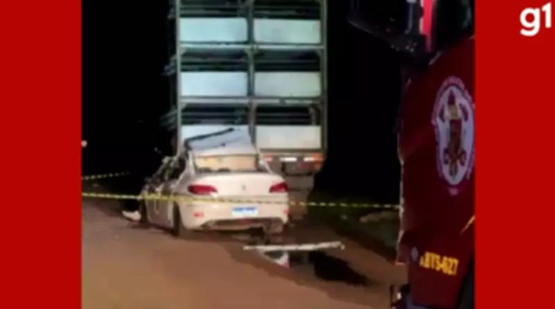 Motorista morre após carro ficar preso em carreta em acidente na MT-235, em Nova Mutum