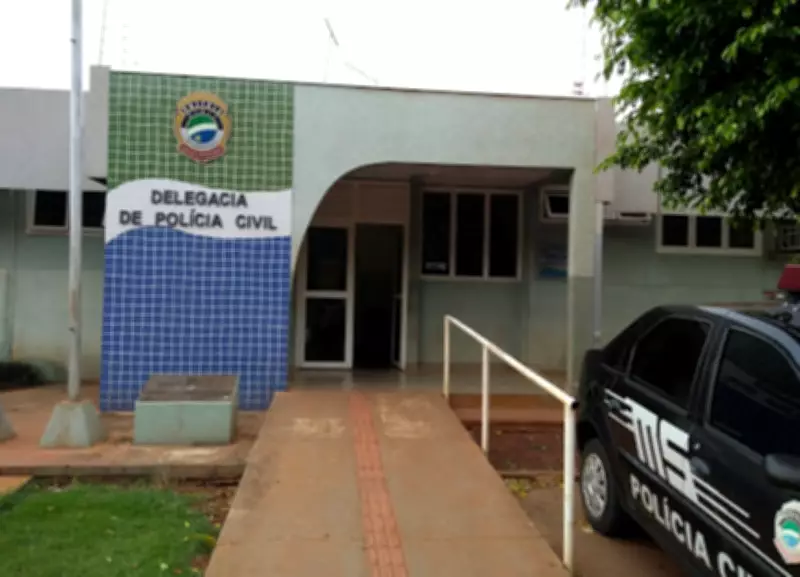 Motorista morre após carro invadir pista contrária e bater em caminhão na BR-060