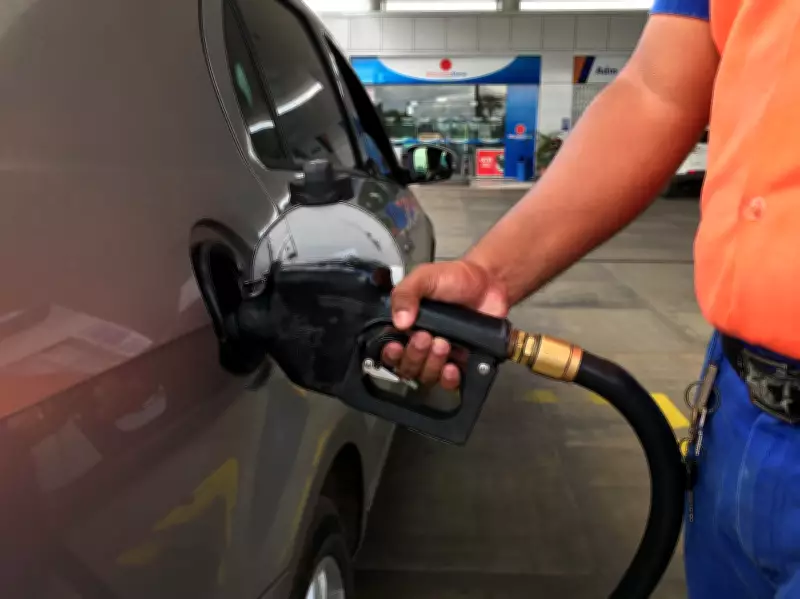 Motoristas de Campo Grande podem economizar até R$ 37 ao abastecer, mostra Procon