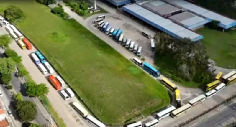 Motoristas de ônibus paralisam Natal em protesto por salários parcelados e demissões