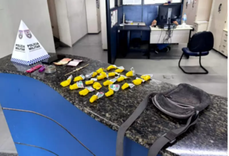 Mulher é presa com cocaína em cápsulas durante abordagem policial em Angra dos Reis