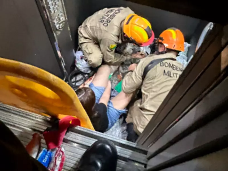 Mulher sofre fraturas nas duas pernas após elevador despencar em condomínio no Acre