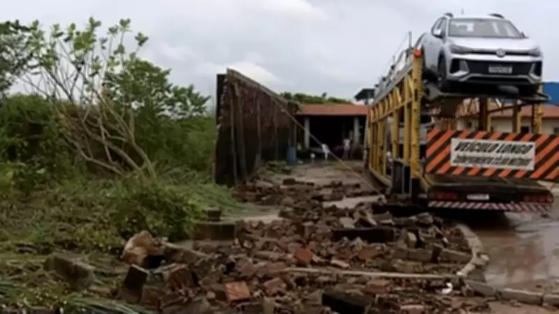 Muro da Base Aérea de Fortaleza desaba pela segunda vez em menos de uma semana