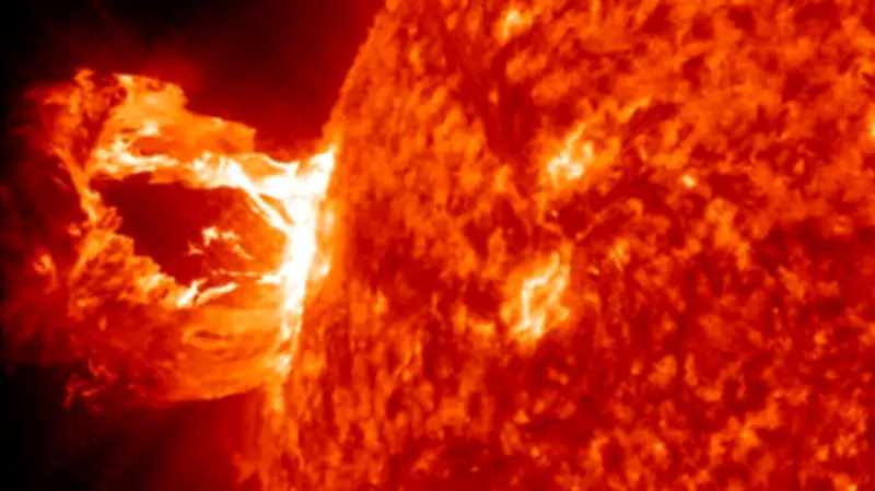 NASA monitora tempestades solares para proteger astronautas da Artemis II em missão lunar
