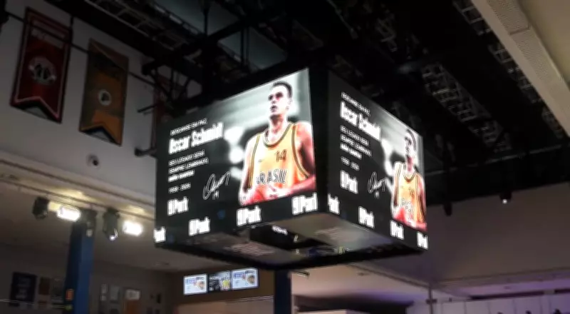 NBA Park Gramado homenageia Oscar Schmidt com minuto de silêncio e tributo
