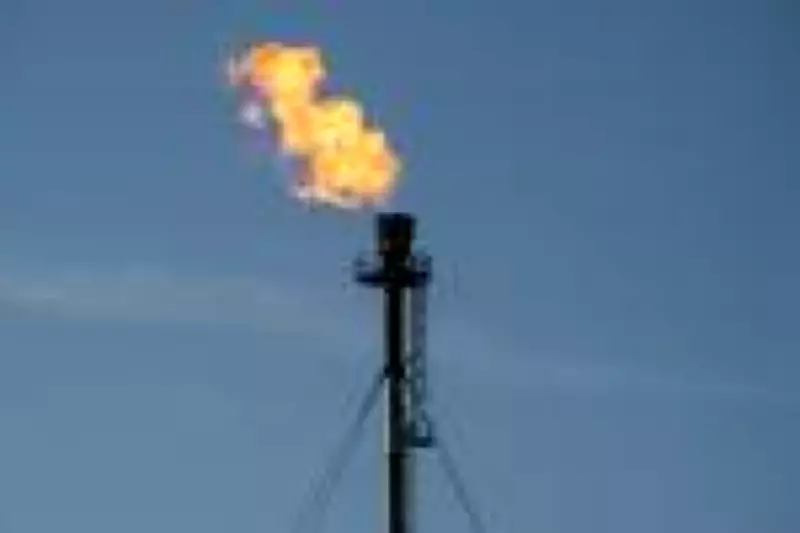 Negociações Frágeis EUA-Irã Impulsionam Alta do Petróleo e Abalam Mercados