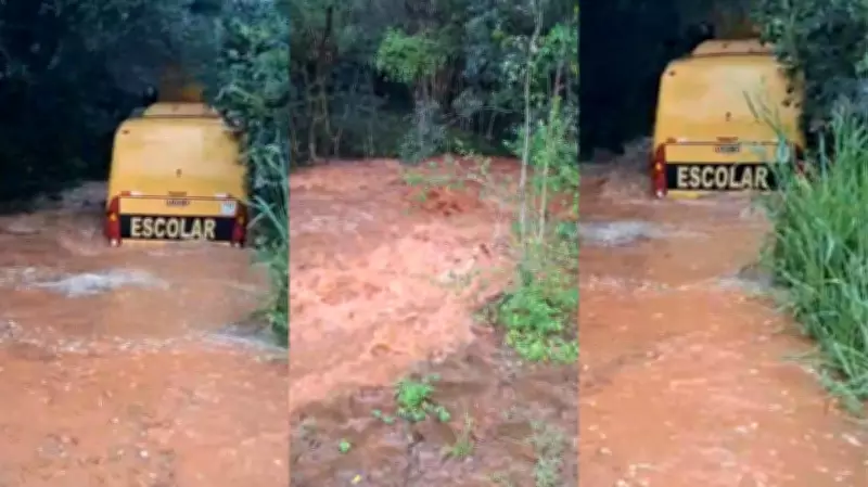 Ônibus escolar com dez crianças fica ilhado após forte chuva no Oeste do Paraná
