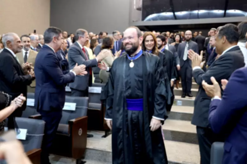 Novo presidente do TRE-BA assume com foco no combate a fake news e IA nas eleições 2026