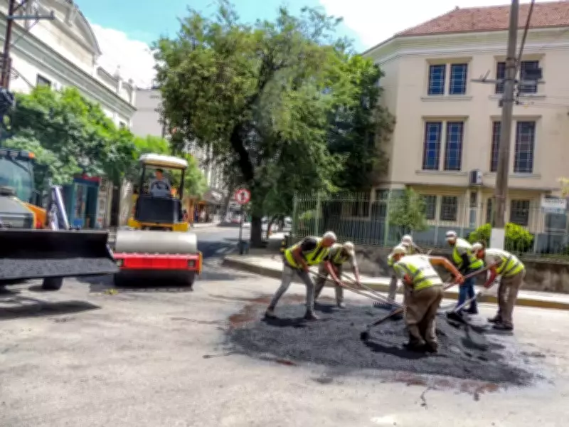 Obras de asfaltamento e tapa-buracos alteram trânsito em Barra do Piraí a partir deste domingo