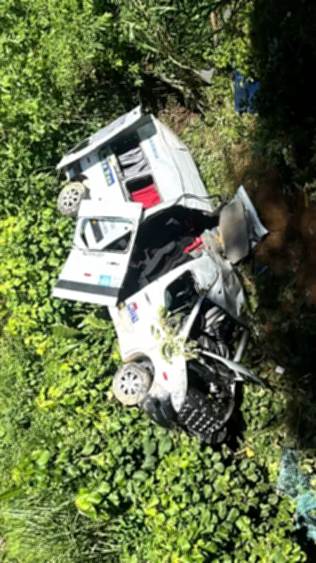 Oito feridos em acidente de van na RJ-155 recebem alta; três permanecem internados