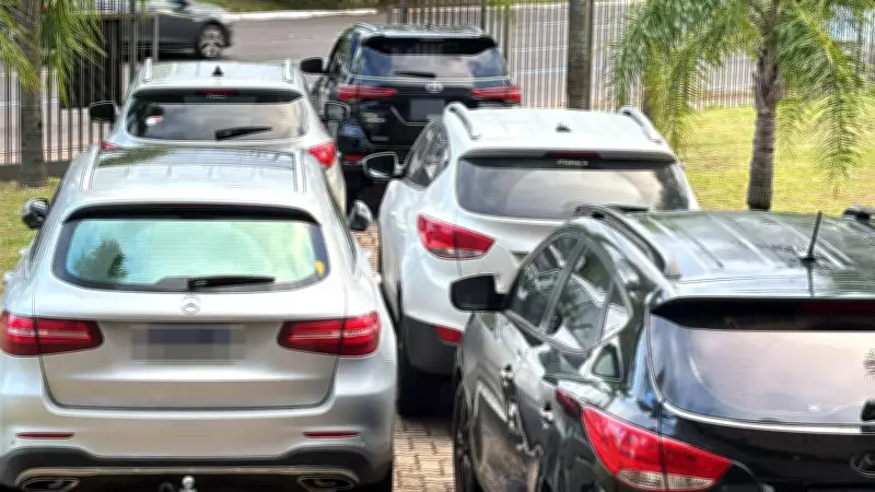 Operação apreende carros de luxo e prende ex-vereador por fraudes em licitações em Porto Alegre