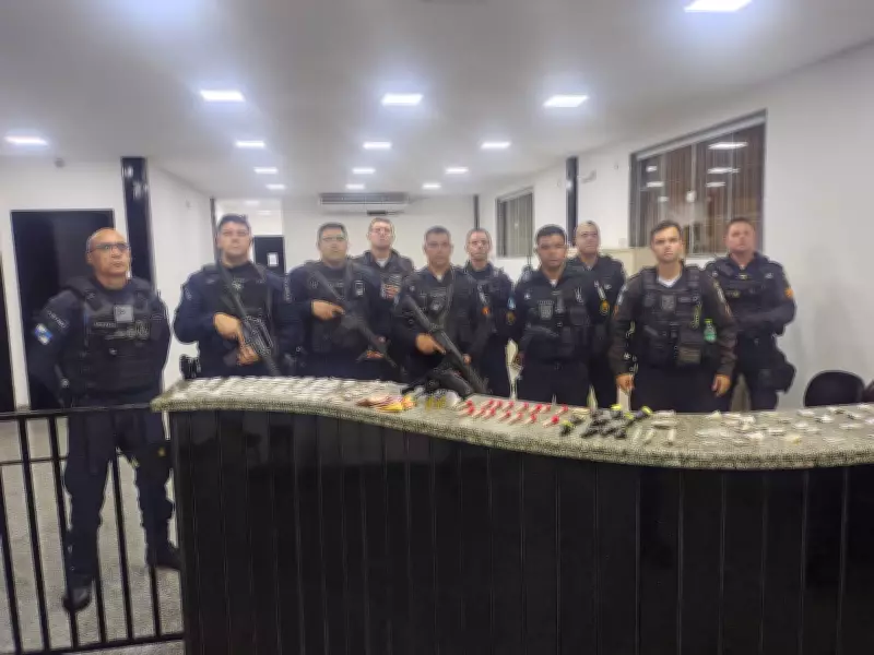 Operação da PM apreende arma, drogas e dinheiro em Itaperuna