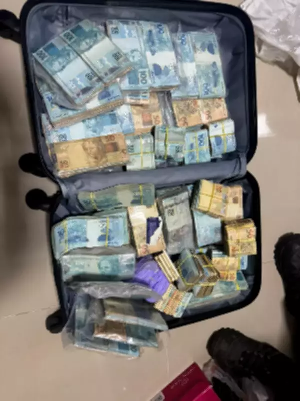 Operação Gerente Fantasma apreende R$ 655 mil em mala de viagem em MT