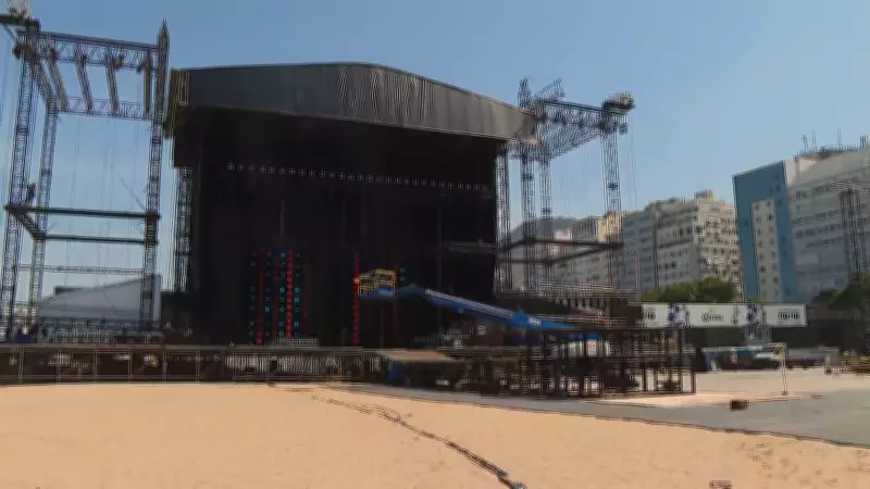 Operário morre imprensado em palco de Shakira; funcionário que acionou elevador está hospitalizado